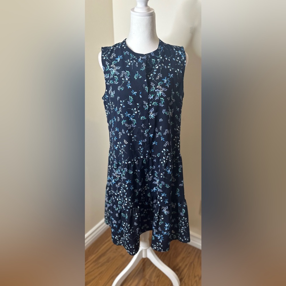 *Banana Republic Blue Floral Print Size Medium Dress